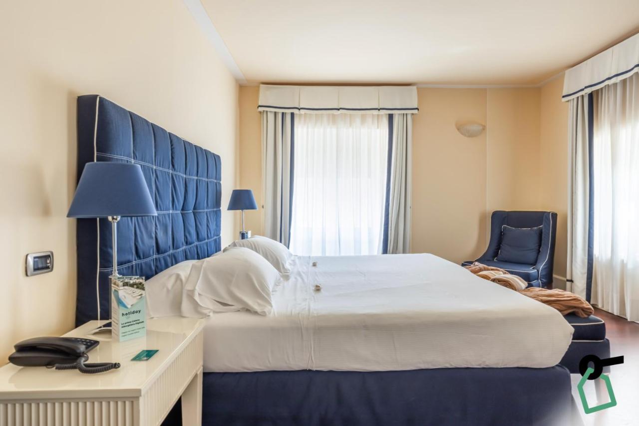 Hotel Hotiday Collection - Mascagni Livorno